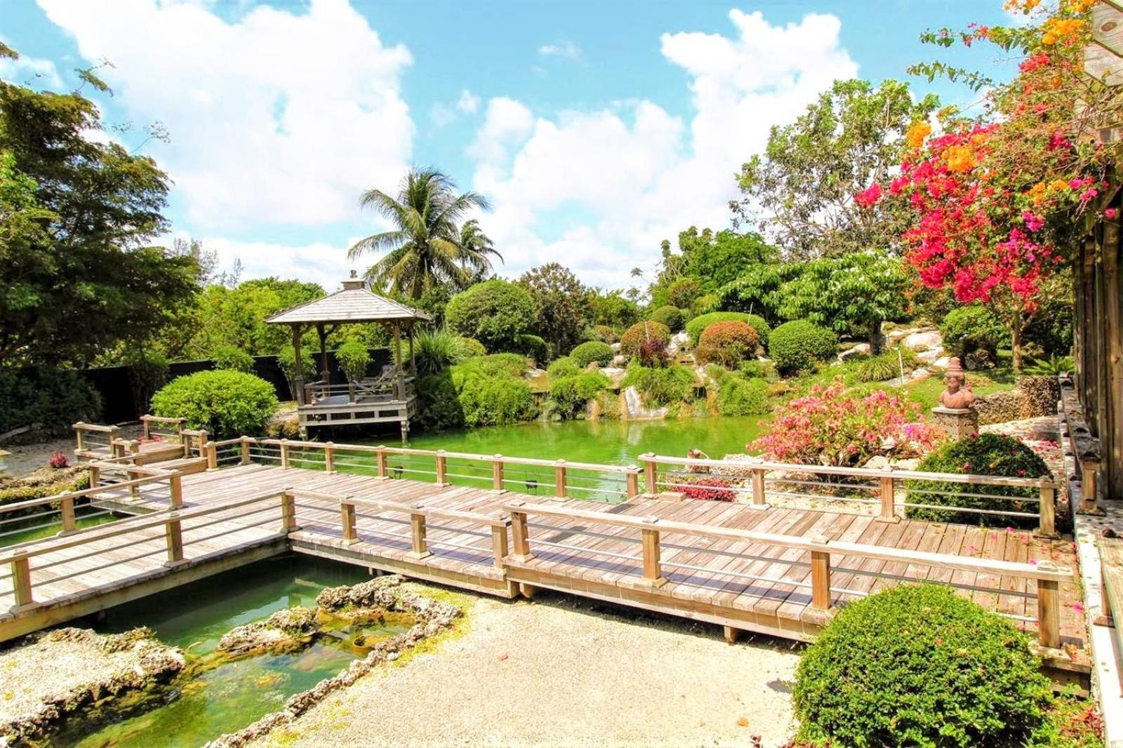 Willa Magical Wonderkoi House In A Japanese Koi Garden Miami Zewnętrze zdjęcie